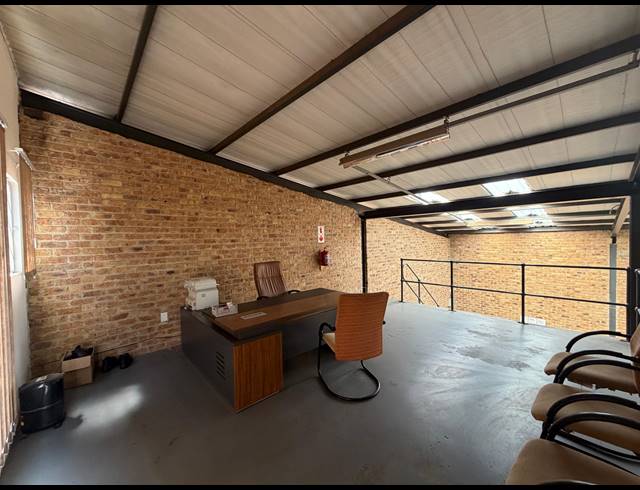 155M² WAREHOUSE TO LET IN CHLOORKOP